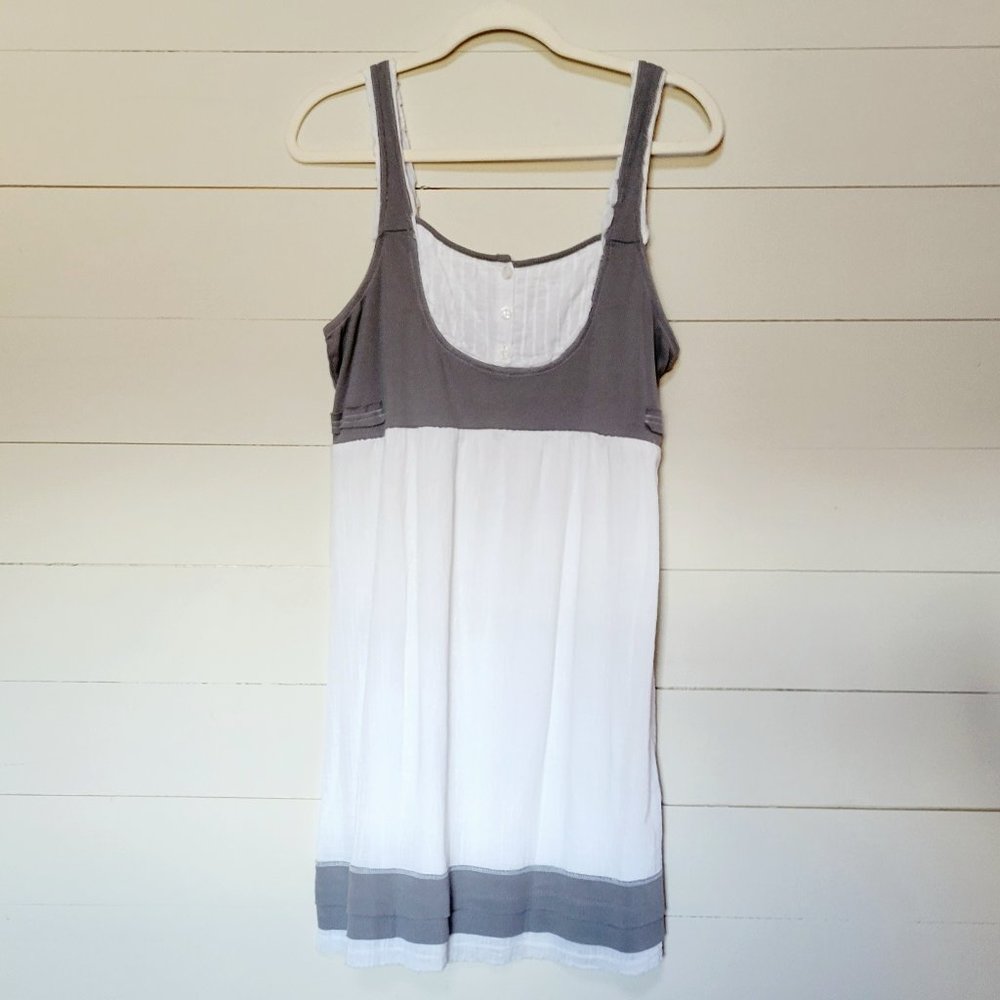 Maurices Size 4-6 Women’s Dress White & Gray Midi Pinafore